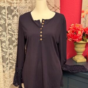 navy blue ribbed shirt with lace